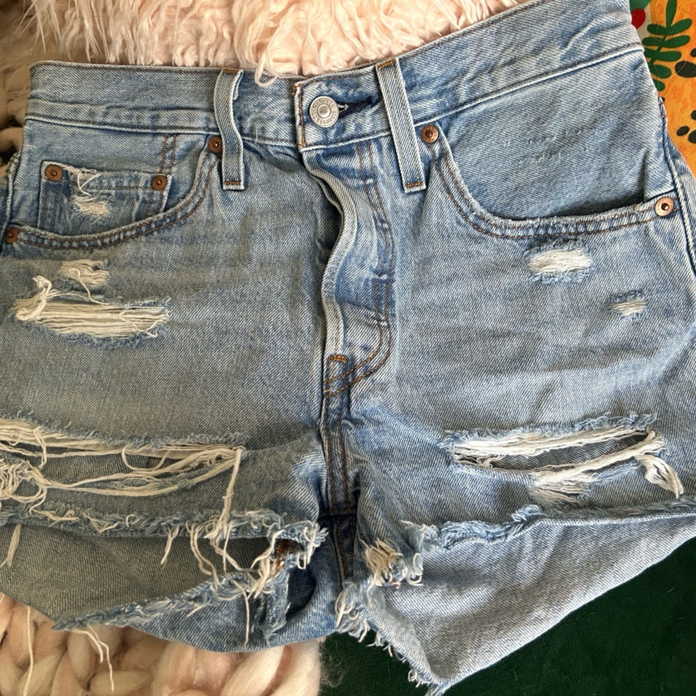 LEVI Distressed Light Blue Denim Shorts SZ 27